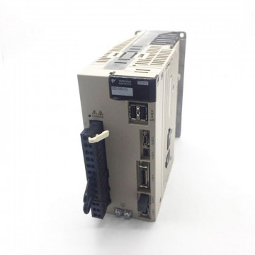 Серводрайвер Yaskawa SGD7S-7R6A10A , 1000 Вт
