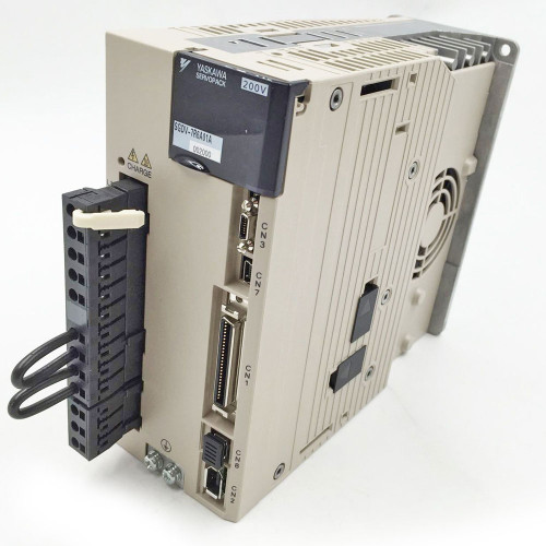 Серводрайвер Yaskawa sgdv2R8A01B, 400 Вт